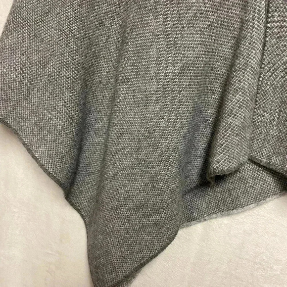 FRATELLI TALLI made in Italy gray pullover poncho shawl seater OS - Picture 8 of 8